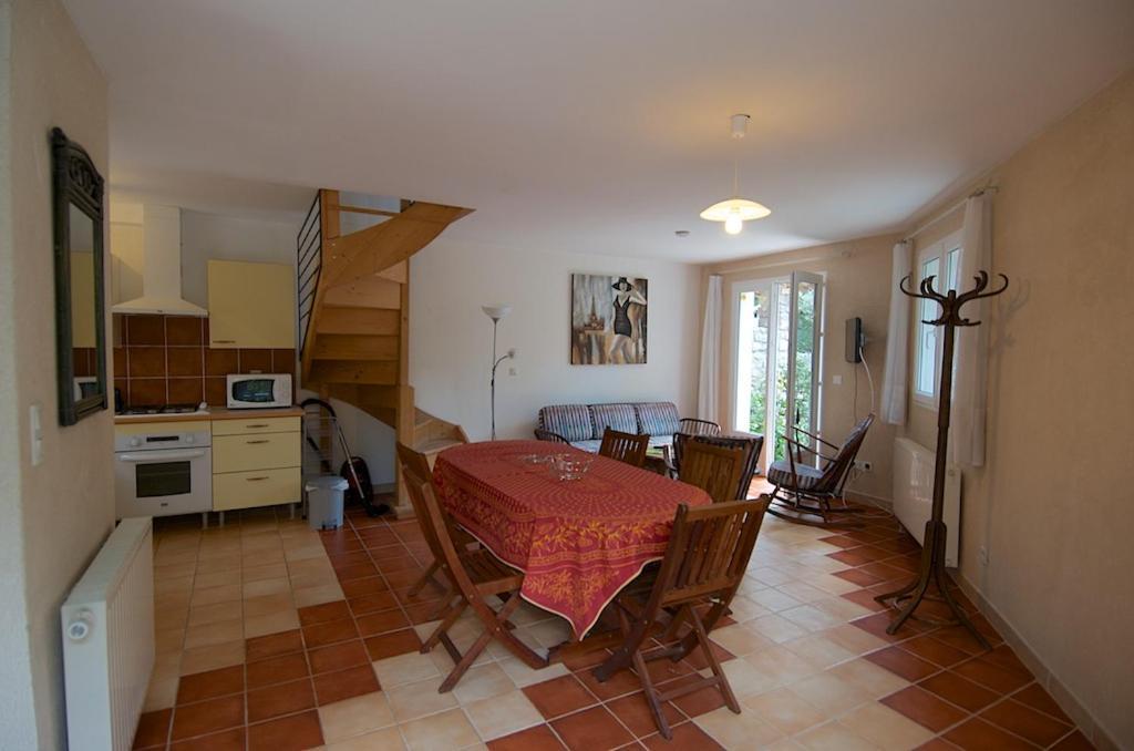 Gites La Bambouseraie Labeaume Room photo